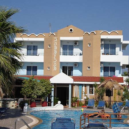 فاليراكي Sunnysun Studios المظهر الخارجي الصورة